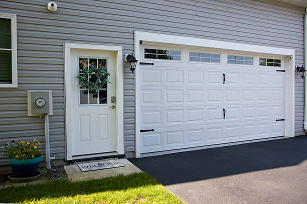 24/7 Emergency Garage Door Panel Replacement experts in Monticello, UT
